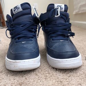 Air Force 1 mid 07 navy blue